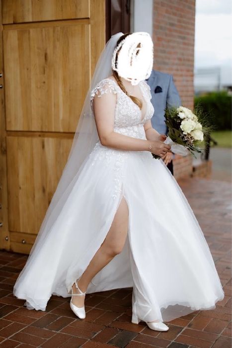 Kremowa Suknia ślubna