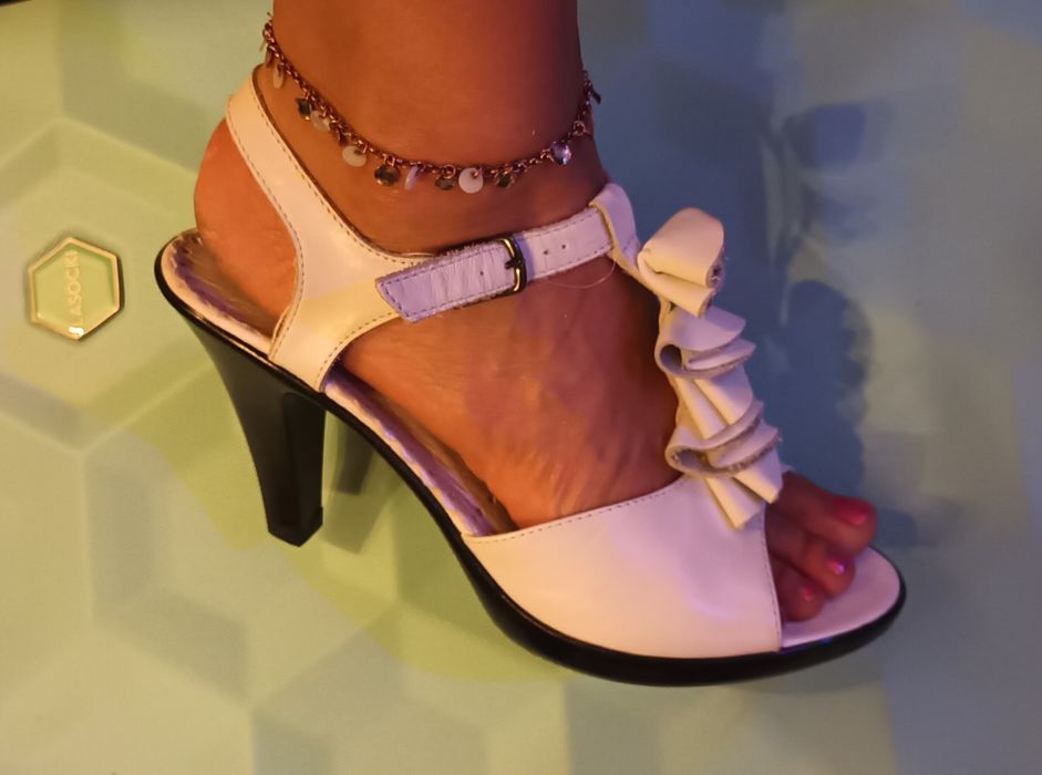 Buty szpilki sandały skóra naturalna całość biały kolor 37