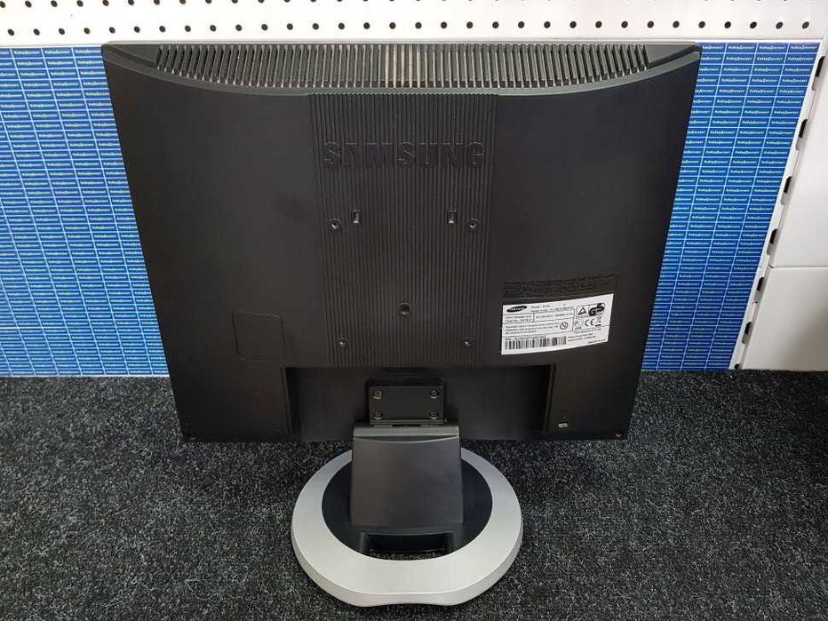 Монитор Samsung 19дюймов