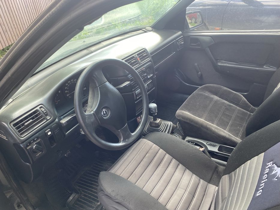 Продам автомобіль Opel Vectra A