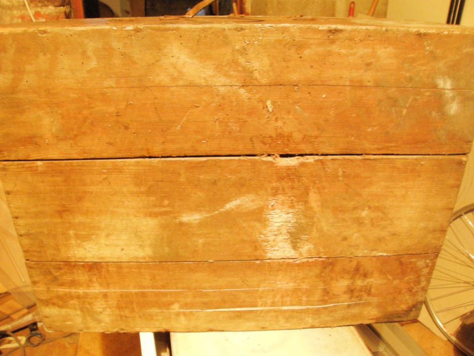 Skrzynia drewniana .
