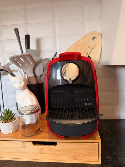 Máquina de Café Delta Q Qosmo – Vermelha