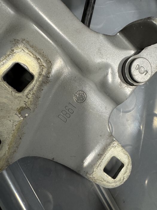 Alfa Romeo Stelvio zawiasy maski komplet Lewy prawy