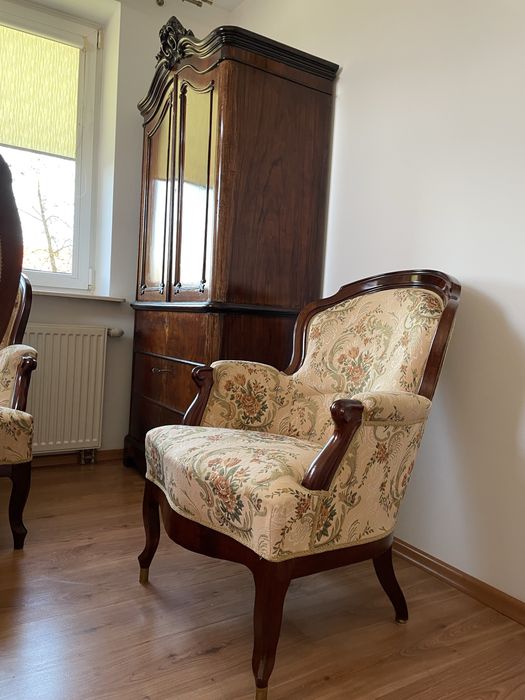 Piękne meble w stylu Ludwikowskim