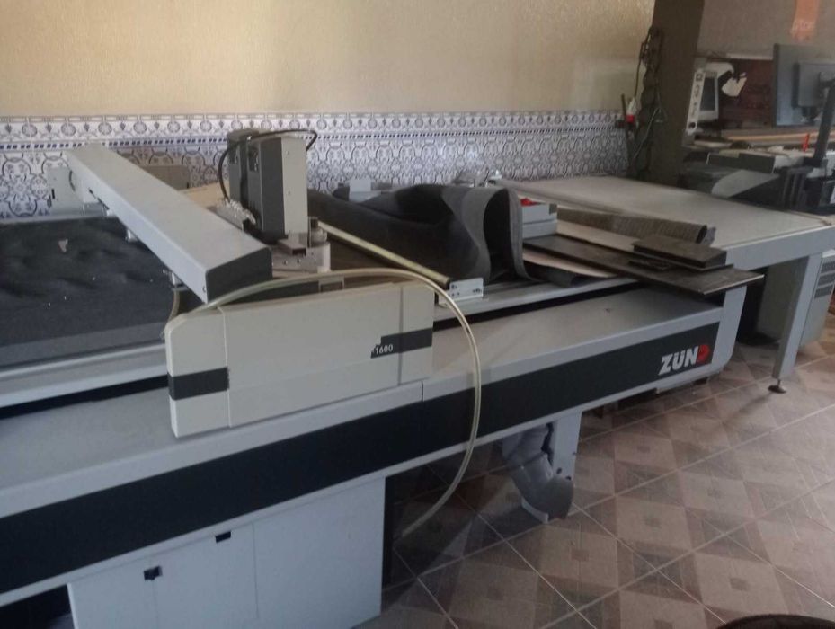 Mesa de corte Zünd G3