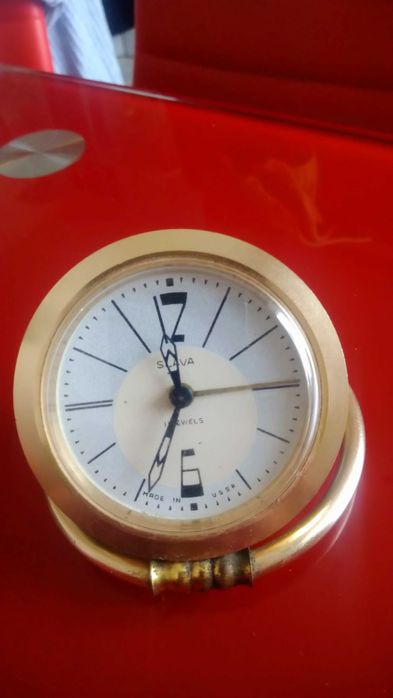 Часы механические настольные