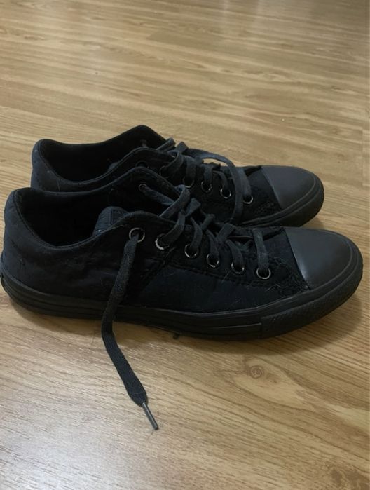 Sapatilhas Converse pretas