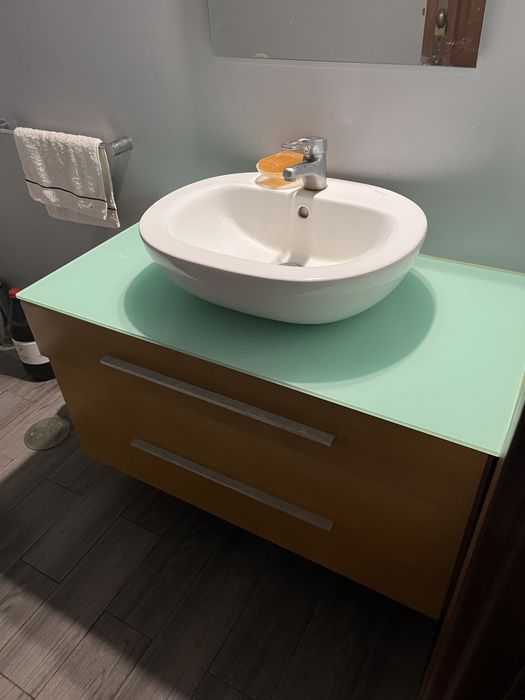 Lavatório WC em bom estado