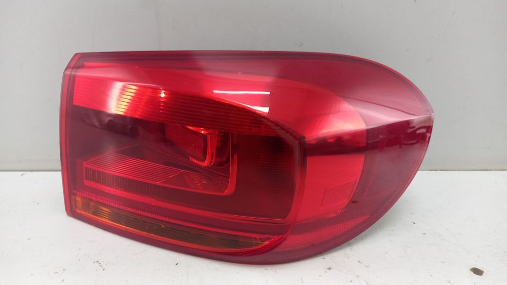 Фонарь задний правый стоп Volkswagen Tiguan 11-17 5N0945096Q