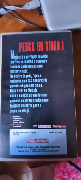 Cassetes VHS para amantes da pesca