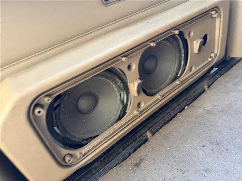 Land Rover Discovery 300 subwoofer porta mala