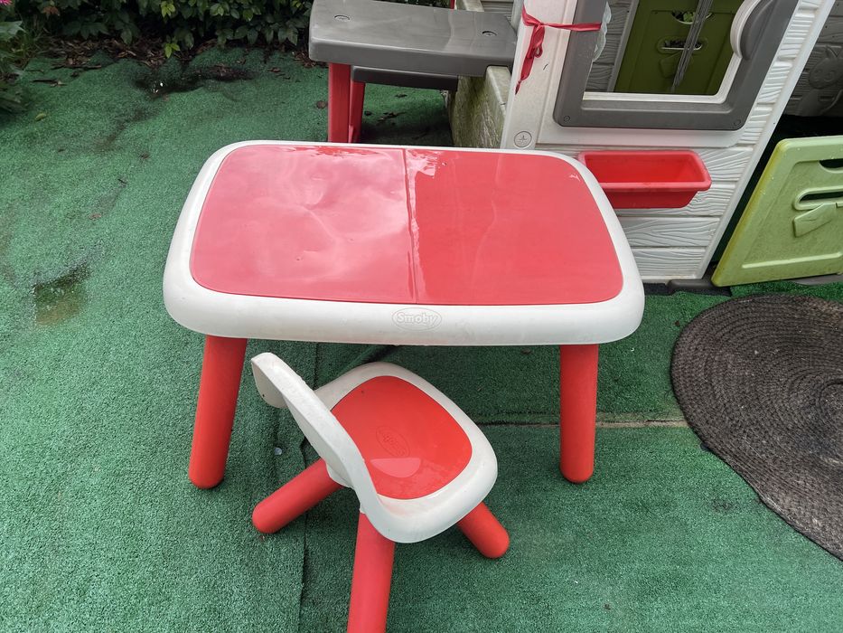 Domek ogrodowy snoby plus stolik i krzeslo snoby