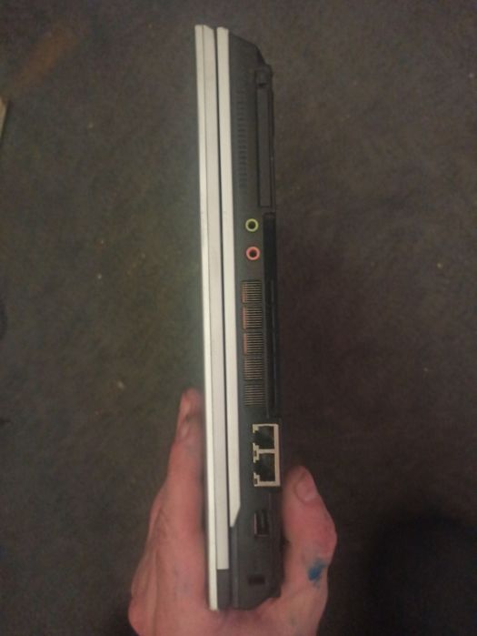 Ноутбук Samsung NP-R55  2/240gb Win7  лицензия.