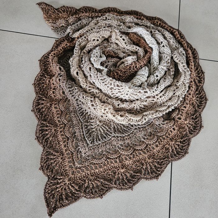 Chusta robiona ręcznie na szydełku rękodzieło Handmade
