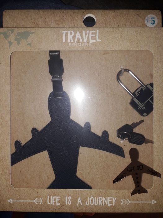 Kit viagem tag avião e cadeado
