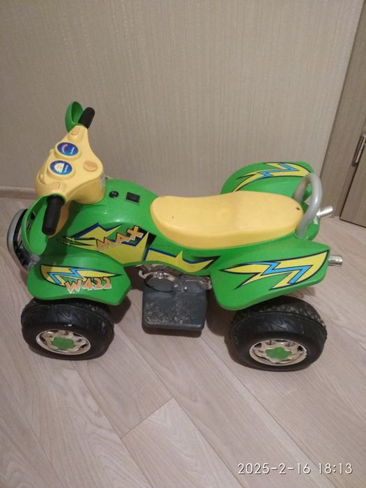 Квадроцикл дитячий на акумуляторі