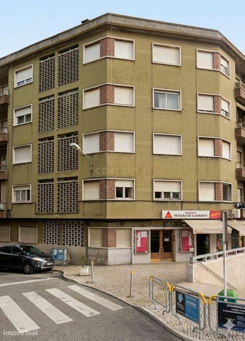 Oportunidade de Investimento em Moscavide | T2 de 80 m² em Frente ao