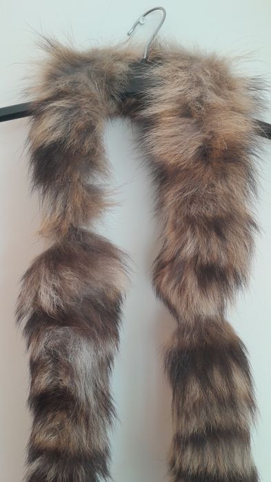 Estola em pele raposa.