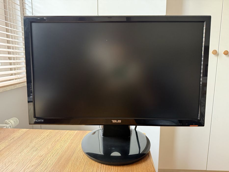 Monitor Asus LCD Full HD 19” cali sprawny