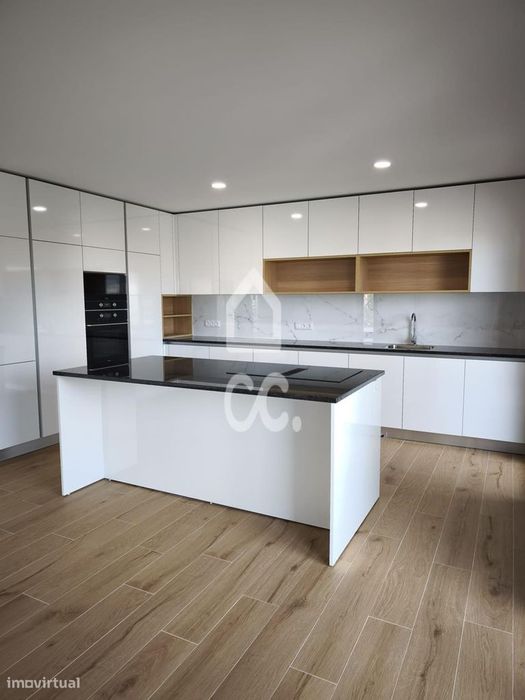 Apartamento T3 novo e pronto a habitar em Condeixa