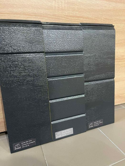 Ворота секційні гаражні