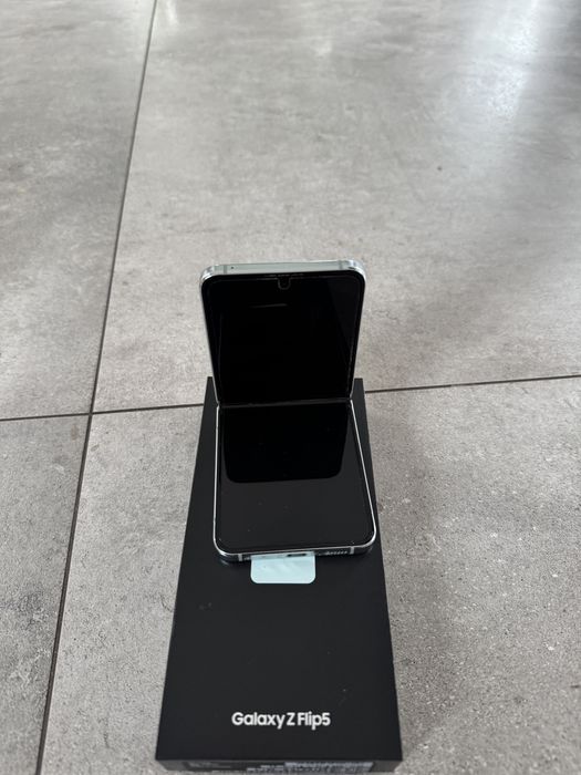 Samsung Galaxy Z Flip 5