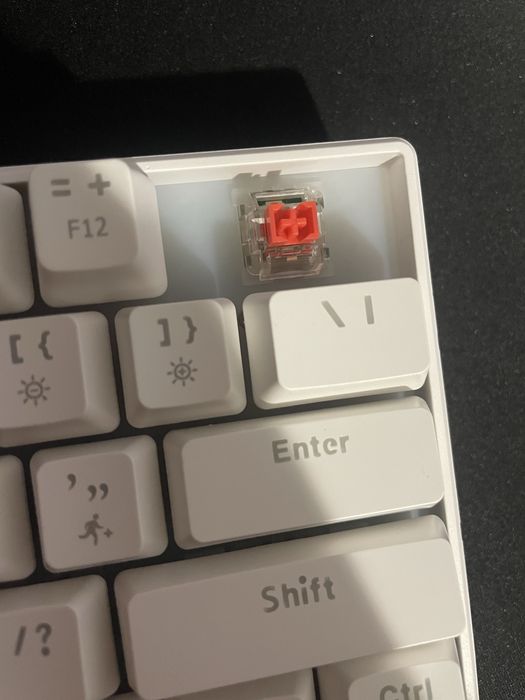 Продаю игровую механическую клавиатуру