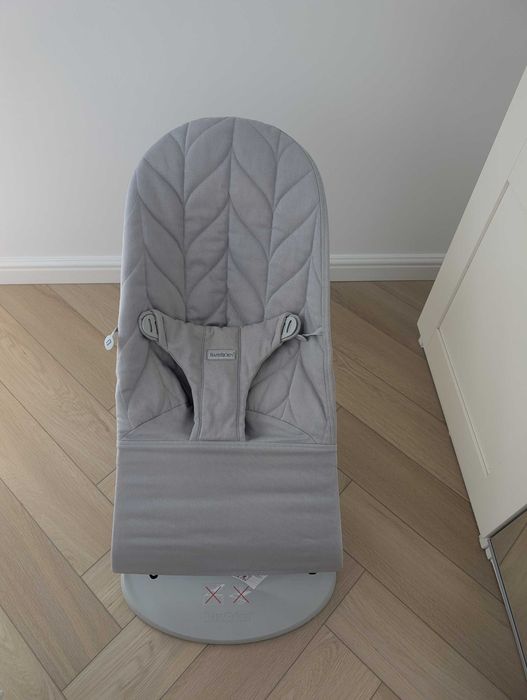 Leżaczek bujak baby Bjorn