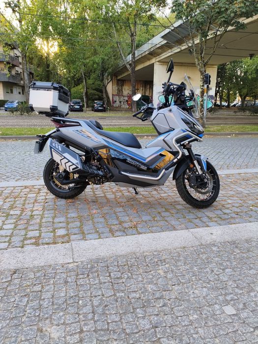 Moto Zontes 368G
