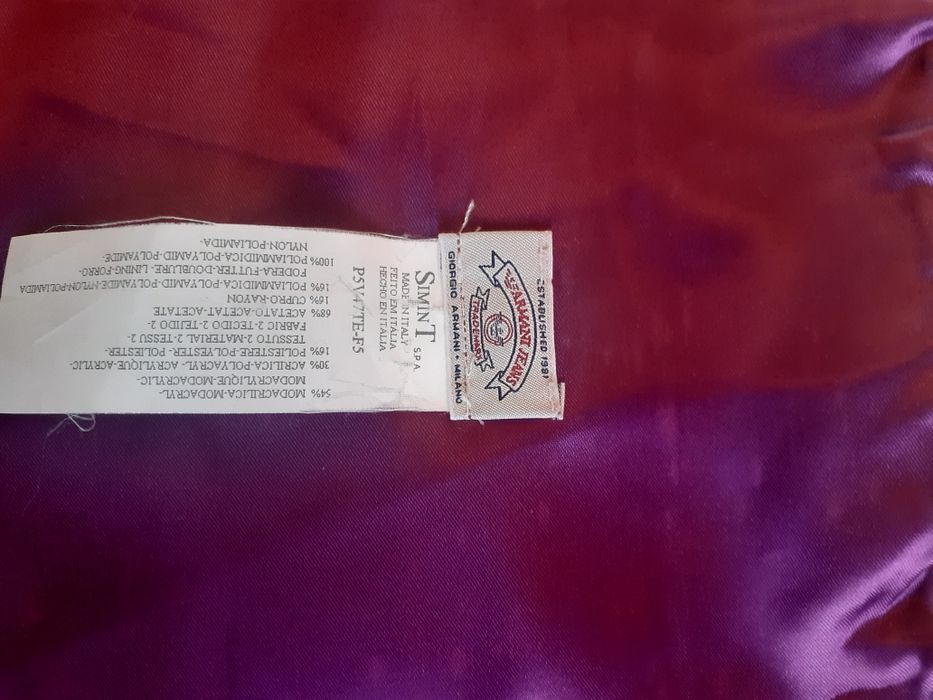 Blusão e estola da Armani em pêlo sintético