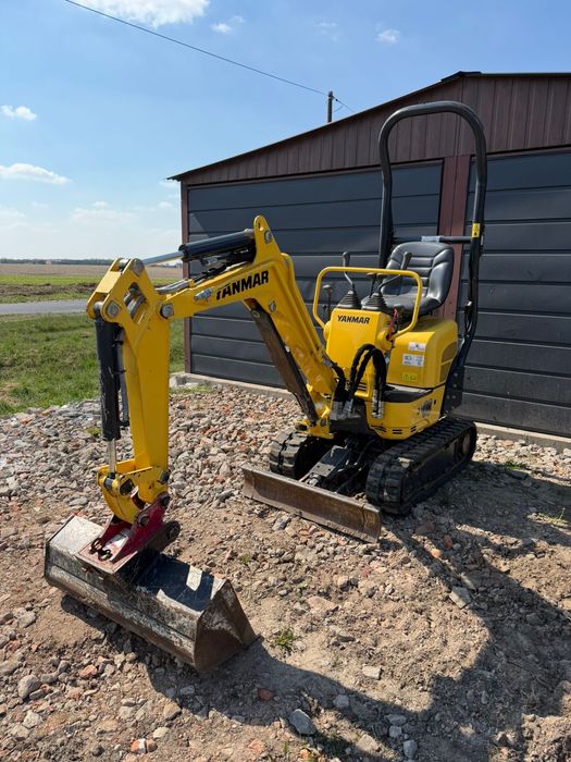 Minikoparka Yanmar SV08