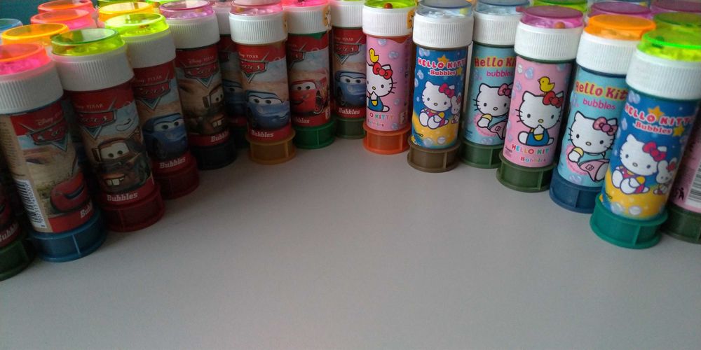 Bolas de Sabão Hello Kitty / Cars (20 a 300 unidades)