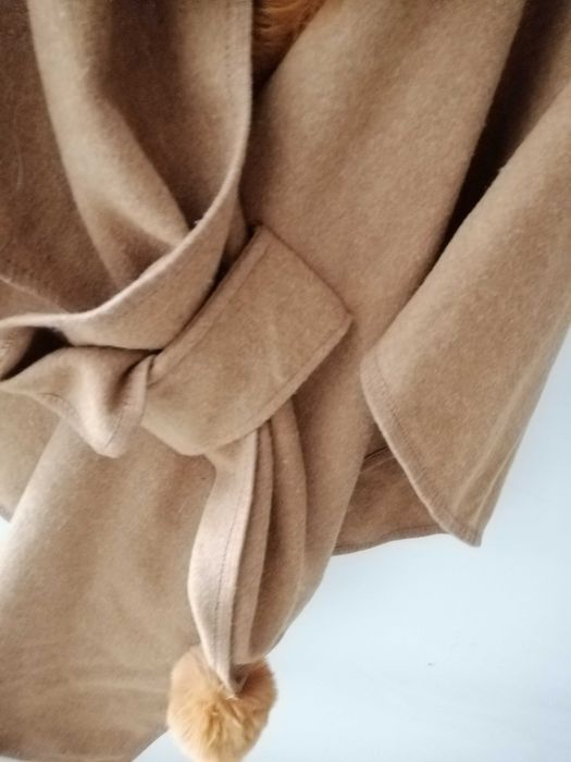 Burberry trencz ponczo futro