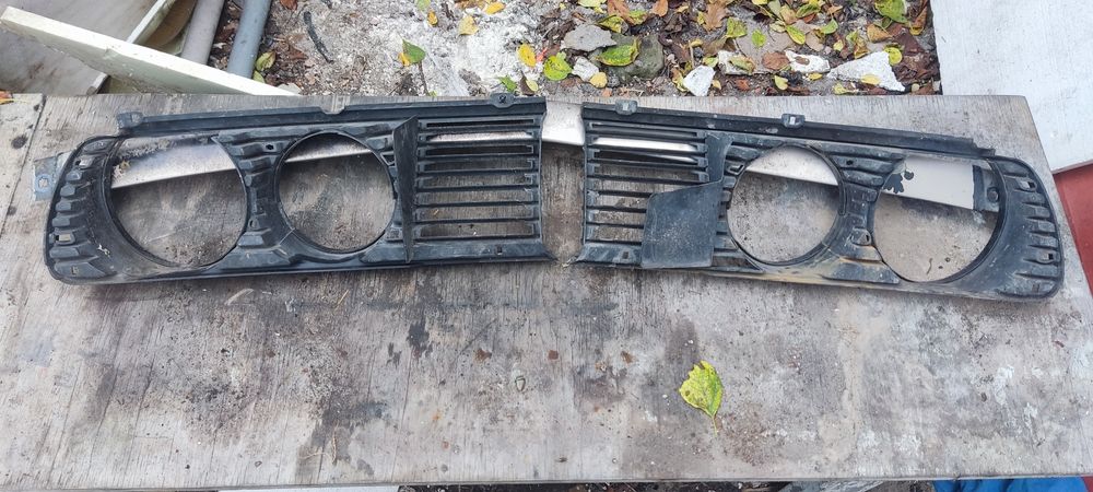 Решітка на BMW E28