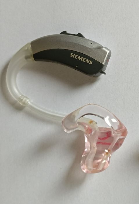 Слуховой аппарат заушный Siemens Signia intuis 3M
