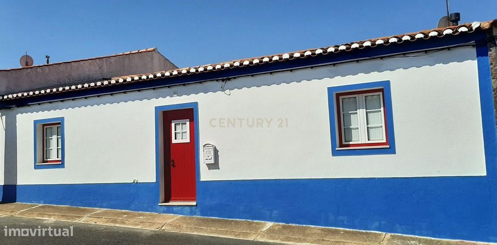 Moradia térrea T4 em Safara! No coração do Alentejo! Uma casa que resp