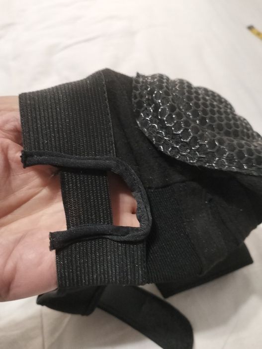 Męskie rękawiczki na siłownię