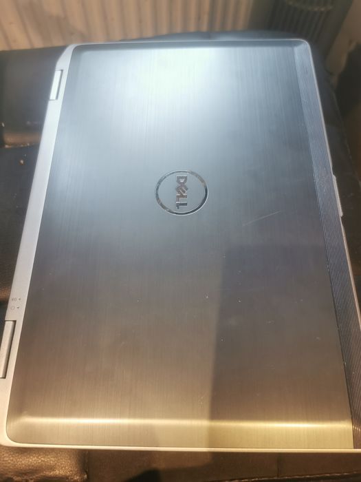 Laptop dell.     .
