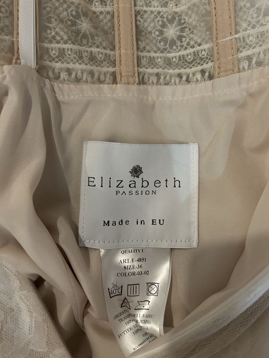 Elizabeth Passion, model 4851T