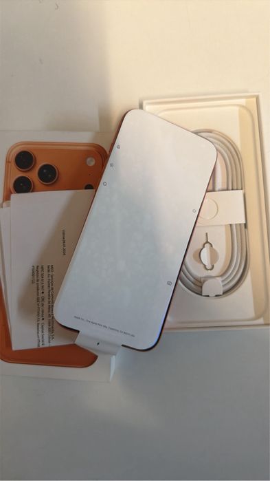 Iphone 17 pro max laranja Novo .
