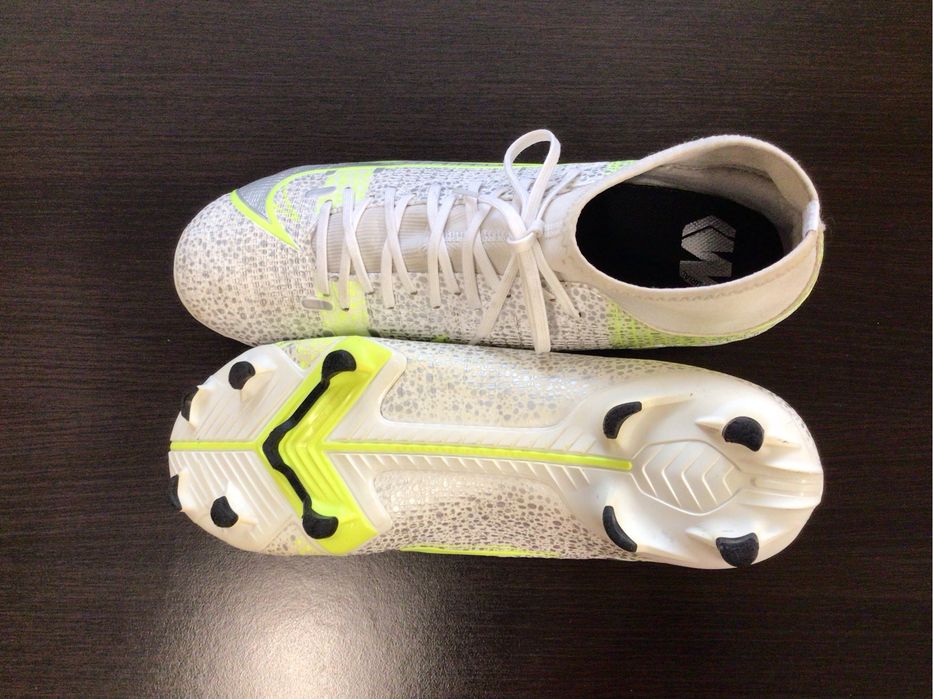 Бутси Nike Mercurial Superfly 8 Academy FG/MG 44 р.