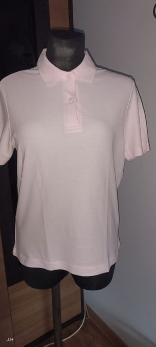 Koszulka damska typu polo.