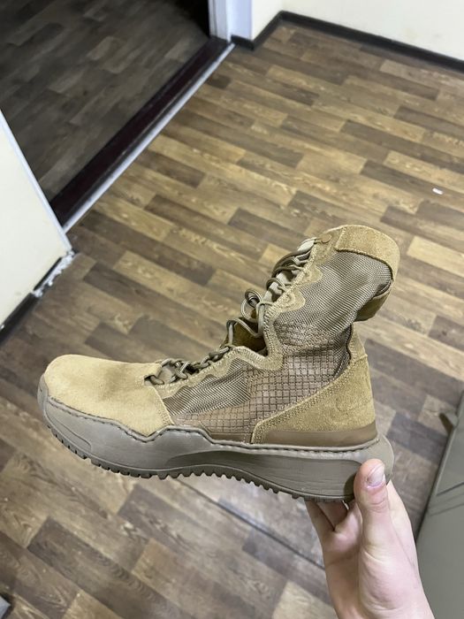 Берци Nike SFB B1 45 розмір