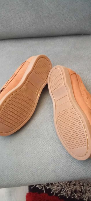 Sapatos criança novos