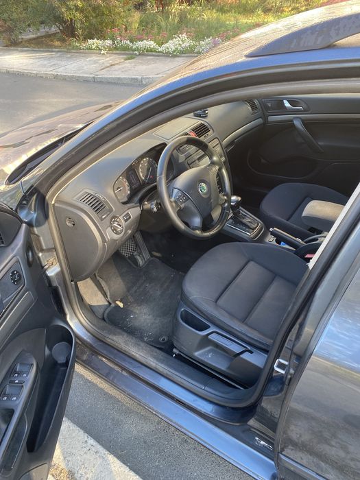 Продам авто Шкода А5 2.0 tdi на автоматі dsg dg250