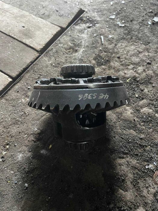 продам   оригінальний мост на Ford ranger