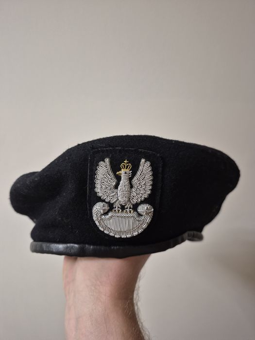 Czarny beret WP MON z bajorkiem roz. 57 galowy
