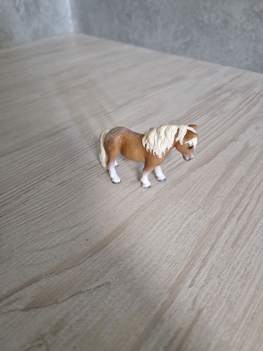 Schleich  koń Rasa Fanabella Klacz 13688 z 2010