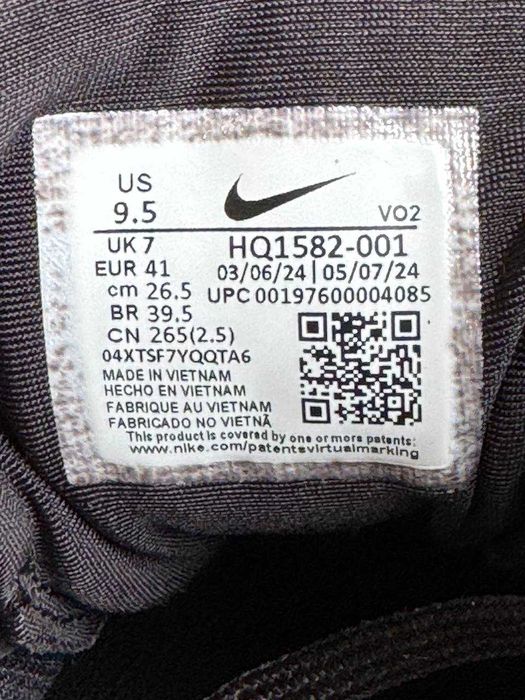 Кросівки Nike V2K Run Black Summit White Anthracite HQ1582-001 (41)