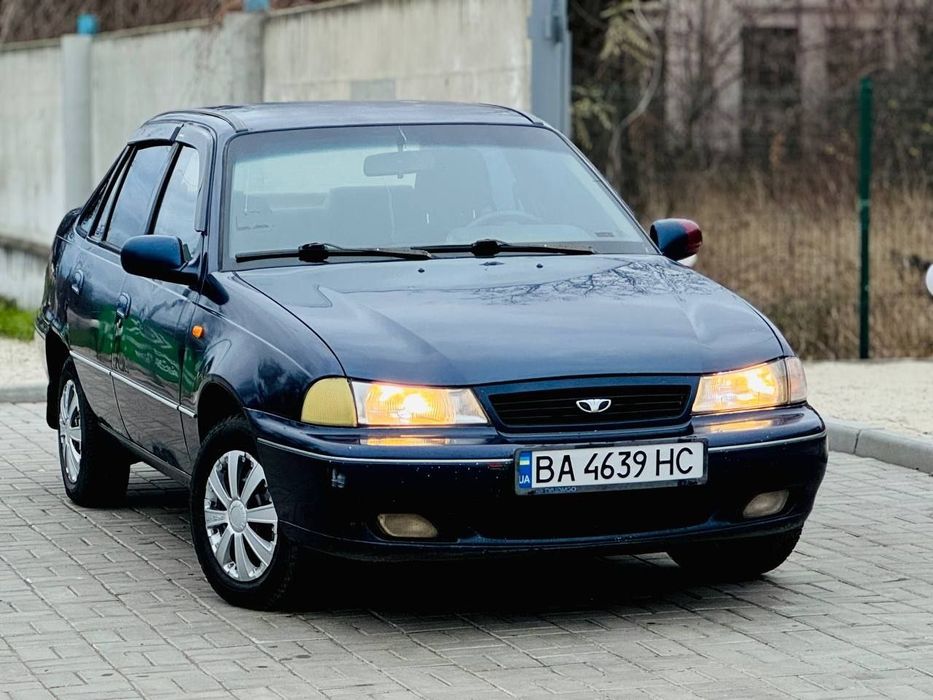 Продам автомобиль Daewoo Nexia 2001 год 1.5 бензин четвёртый газ